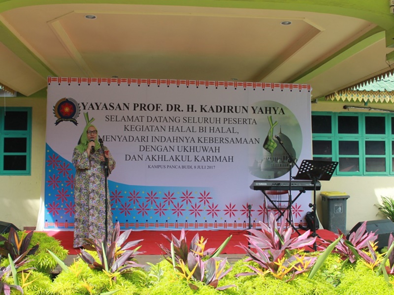 ypdhky_halalbihalal-1438-hijriyah-yayasan-profdrhkadirun-yahya_47706.jpg